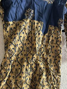 Kurti Set-Beautiful BlueCream With Chudidar