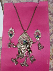 Jewellery Set.