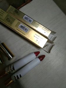 Myglamm Perfect curves Lip Crayon