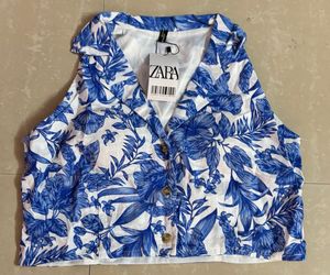 Floral Collared Crop Top