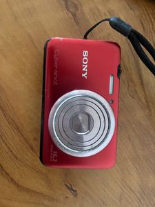 Red Sony Cybershot 16.2 Megapixels