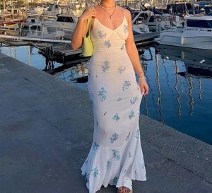 Printed Floral Blue Bodycone Dress🤍💙