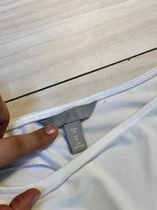 H&amp;M White Puff Sleeve Top – Size XS/S