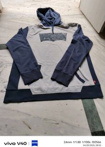 Levi&#39;s Colorblock Hoodie