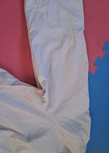 🦄🦄White Zipper Shirt..... Prices Drop💥💥