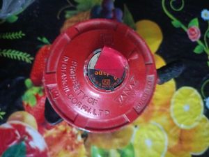 Kitchen Cylinder Regulator and Pipe