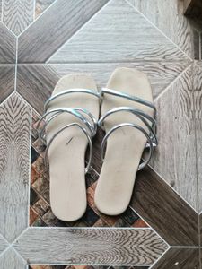 Silver Strap Flats