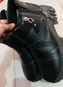 Black boots 🥾 1 time used only good condition