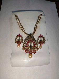 Vintage Gold-Tone Necklace &amp; Earring Set