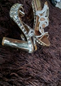 Bridal hill👠