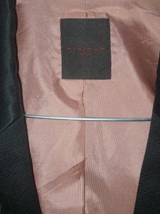 Elegant Black Blazer with Embellishment