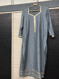 Elegant Grey Kurta with Gold Accents