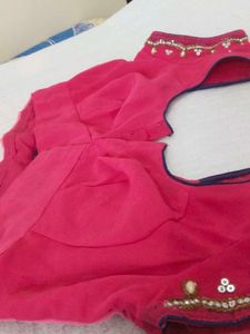 front dark Rose pink, back light pink