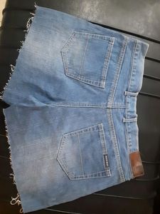 Rough Edge Denim Shorts Size 32,34