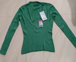 🆕✅BRAND NEW Green V-Neck Knit Top✅🆕