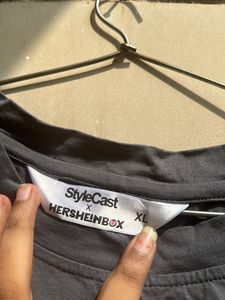 Stylecast X Hersheinbox Crop Oversized Tshirt