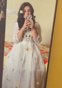 Floral Embroidered Kurta