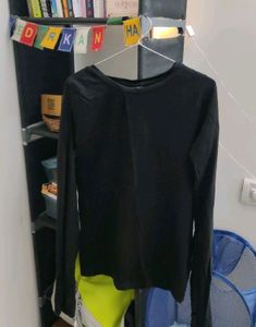 Rigo Black Thumbhole Full Sleeve T-Shirt