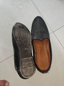 Stylish Black Mojari Shoes