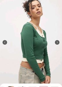 Green Long Sleeve Crop Top