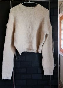Off-white Boxy Short Sweater