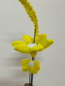 Yellow bloom bunch 🌼Pipe cleaner flowers