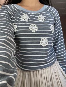 Striped Floral Sweatshirt 🌸