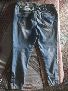 Girl Jeans GOOD LOOKING But Used Jeans Like A New