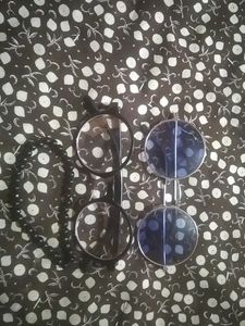 Blue Or Black sunglas And Hand Bracelet