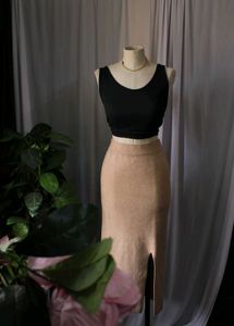 Elegant Beige Pencil Skirt