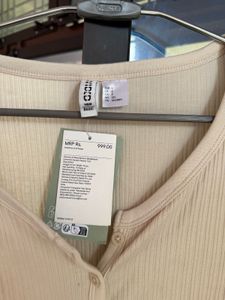 H&amp;M Fitted Cardigan Style Ribbed Top/Size-S