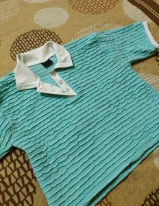 Beautiful Crop Top With Collar