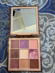 Huda Beauty Light Nude Obsession Eyeshadow Palett