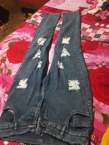 New Scratch Jean's At Rs350