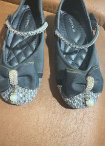 Cute Girls&#39; Black Flats