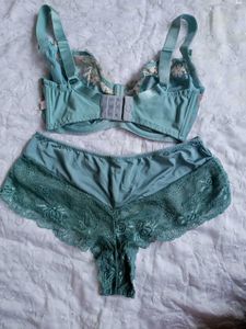 Floral Bra &amp; Panty Set