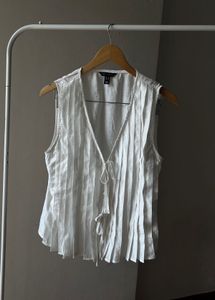 NEW LOOK White Pleated Tie Front Sleeveless Top