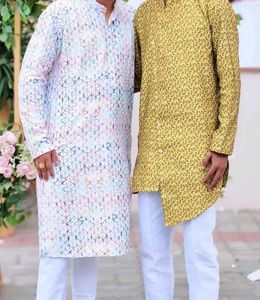 Men's Embroidered Kurta Set