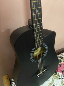 Intern Guitar