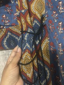 Suti Top