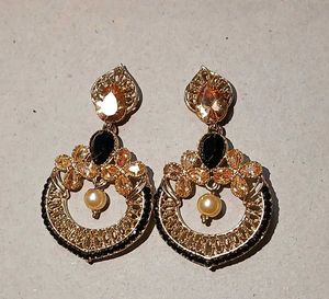 ⚜️Golden Jhumka⚜️(Earrings)