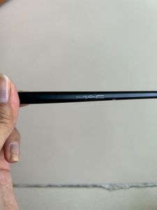 MAC Fan Brush