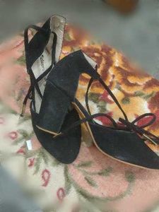Black Pointed Toe Ballerinas