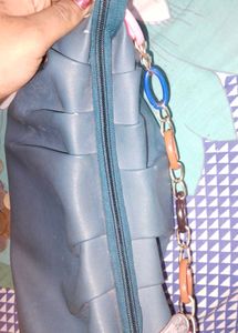 Unique Chain Link Hand Bag