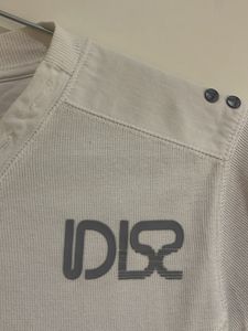 White Casual T-shirt. No Torn And Tear.
