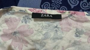 ZARA FLORAL TOP