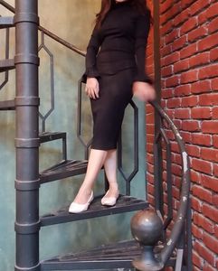 Elegant Black Midi Bodycon Dress