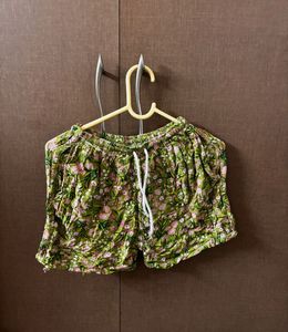 Beachy Floral Print Shorts