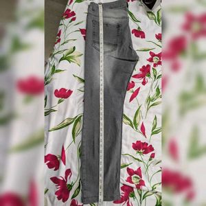 Super Slim Fit - Grey color used Men's Jean