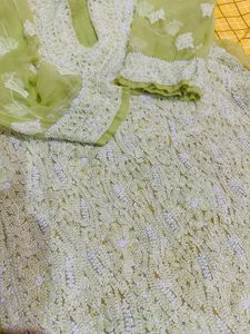 Lucknowi Chikankari Kurti